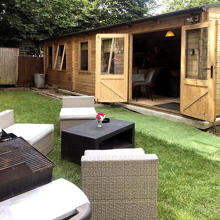 Cosy Garden Log Cabin Salisbury Kültér fotó